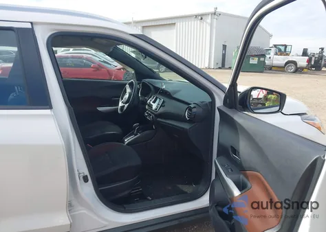 2018 Nissan Kicks Sr из США, поврежденный, VIN 3N1CP5CUXJL513218